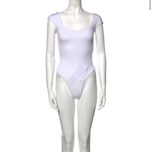 AYAI NWT white tshirt bodysuit with capped sleeves